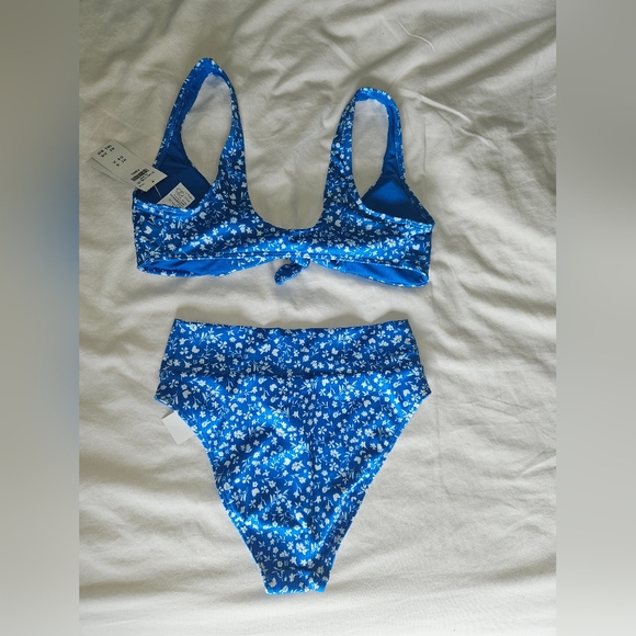 NWT sz XS Hollister Blue Floral Bikini - Picture 2 of 7